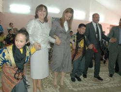 Down Sendromlu Çocuk Bakan Şahin’i Neşelendirdi, Halaya Ortak Etti