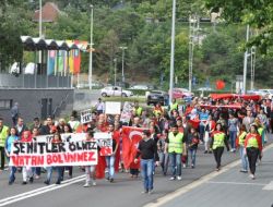 Belçikalı Türkler Şehitleri Unutmadı