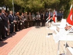 Denizli Protokolü Şehitlikleri Ziyaret Etti