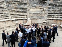 Bakan Günay: Hierapolis Antik Tiyatrosuna 1 Milyon 700 Bin Lira Ödenek Ayrıldı