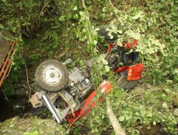 Fındık Yüklü Traktör Dereye Yuvarlandı: 1 Yaralı