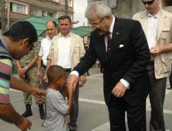 Vali Cerrah: Bayram Ailelere Zehir Olmasın