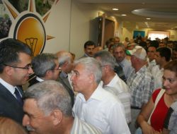 Ak Parti'nin Bayramlaşmasına Yoğun İlgi