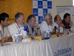 Altın Portakal'da 'Türkiye Sinema Merkezi Kurulması' Tartışıldı!