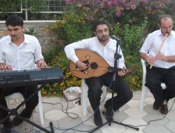 Cami İmamları Kurdukları Orkestra İle Ney, Org, Bağlama Ve Ud Çalıyor