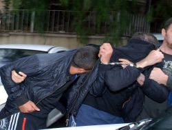 Hırsızlık İçin Tırmandıkları Balkondan İnince Polise Yakalandılar