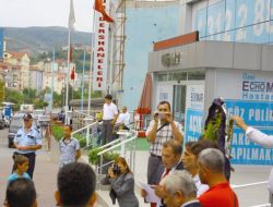 Hastaneye Siyah Çelenk Bıraktılar