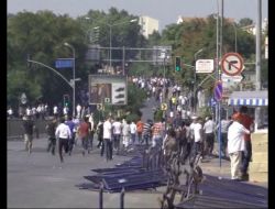 Kadıköy Meydanı Savaş Alanına Döndü