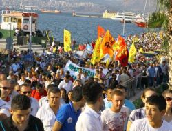 İzmir'deki 1 Eylül Yürüyüşü Olaysız Sona Erdi