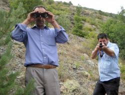 Erzurum'da Köylüler Silahla Ayı Avına Çıktı