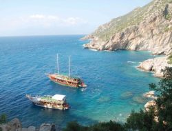 Kara Mağara Sahilleri Antalya'yı Aratmıyor