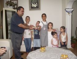 Çocuklar, Bayram Harçlıklarını Ve Şekerlerini Somali’ye Gönderdi