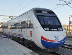 Hızlı Tren Ücretsiz Olunca Vatandaş Akın Etti