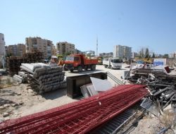 Bayraklı Belediyesi Şantiyesini Taşıyor