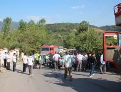 İki Otomobil Yokuşta Çarpıştı: 5 Yaralı