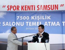 Bakan Kılıç, Spor Salonunun Erken Bitirilmesi İçin Müteahhitle Pazarlık Yaptı