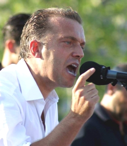 Uzan'a  Uluslararası Tutuklama Kararı!