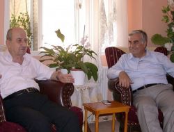 İzmir Büyükşehir’in Üzdüğü Şehit Ailelerini Ak Parti Güldürdü