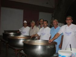 Edremit Belediyesi Ramazanda 32 Bin 550 Kişiye Yemek Yedirdi