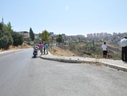 20 Metreden Uçuruma Yuvarlanan Arabadan Sağ Çıktılar