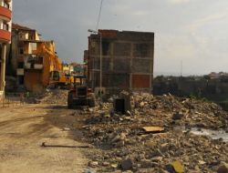 Erdoğdu Yolunda Yıkımlar Devam Ediyor