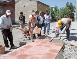 Palandöken Belediyesi, Kaldırım Yenileme Çalışmalarına Hız Verdi
