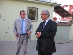 Vali Güvençer, Saldırı Düzenlenen Kaymakamlık Lojmanlarını Ziyaret Etti