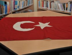 İzmir'in Kurtuluşunda Yapılan Bayrak Başkan Kocaoğlu'na Sunulacak