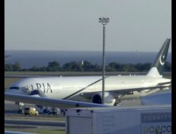 Bomba İhbarı Yapılan Pakistan Uçağı İstanbul'a İndi