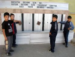 Hayırsever İşadamının Okula Yaptırdığı Çeşmenin Muslukları Çalındı