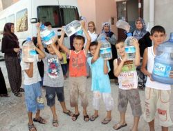 Davultepe’de Evlerine Su Çıkmayan Site Sakinleri Eylem Yaptı