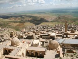 Mardin’de 6 Ayda 700 Bin Yerli Ve Yabancı Turist Tarihi Kentti Ziyaret Etti
