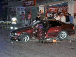 Alkollü Gençlerin Şehir Turu Kazayla Sonuçlandı