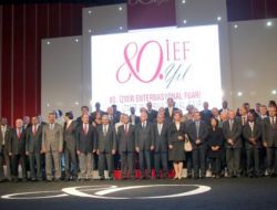 Fuar'ın Açılışı Protestolara Sahne Oldu