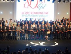 İzmir Fuarı'nın Açılışı Protestolara Sahne Oldu