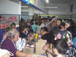 Ucuz Kırtasiye Malzemesi İzdihama Sebep Oldu