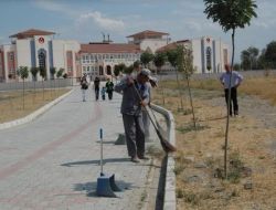 Şuhut'ta Okullar Yeni Eğitim Öğretim Sezonuna Hazırlanıyor