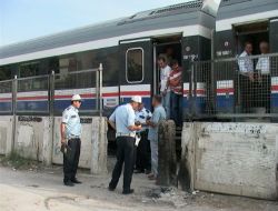 Yolcu Treni Motorsiklete Çarptı: 1 Ağır Yaralı