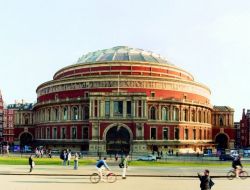 Sezen Aksu 4 Yıl Aradan Sonra Londra'da Konser Veriyor