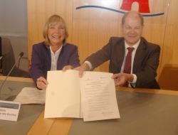 Hamburg Eyaleti Anlaşmayı İmzaladı