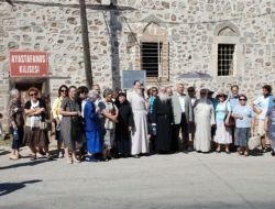 Yunan Başpapaz: Başbakan Erdoğan Yunanistan'ı Da Krizden Kurtarsın