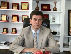 Sağlık Bakanı, Annesini Kamyonla Taşıyan Vatandaşı Aradı, Üzüntülerini İletti