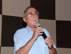 Ereğli Chp’den Şiirli Kutlama