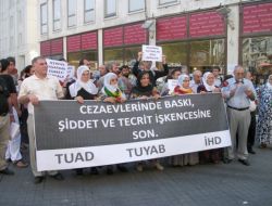 Tutuklu ve Hükümlü Yakınlarından Protesto