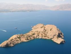 Akdamar’daki Ayin Tamamlandı