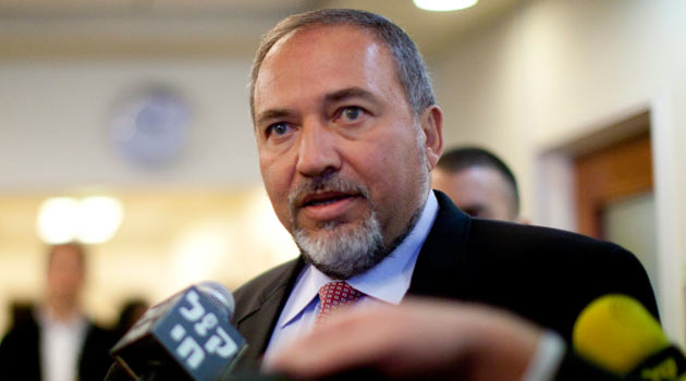 Lieberman, ne yapmaya çalışıyor?