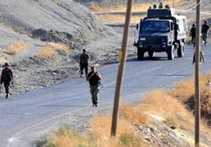 Teröristler 4 ayrı noktaya saldırdı