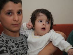 Kalp Piliyle Hayata Tutunan Minik Eslem, Nakil Bekliyor