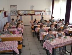 MİNİKLER OKULA BAŞLADI