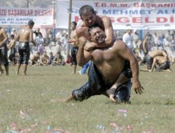 Döşemealtı, 8. Nar Festivali Ve Yağlı Pehlivan Güreşleri'ne Hazırlanıyor